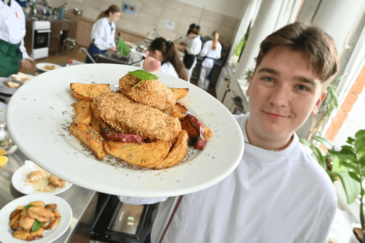 Konkurs kulinarny w Zespole Szkół Gastronomiczno-Hotelarskich w Tarnowskich Górach