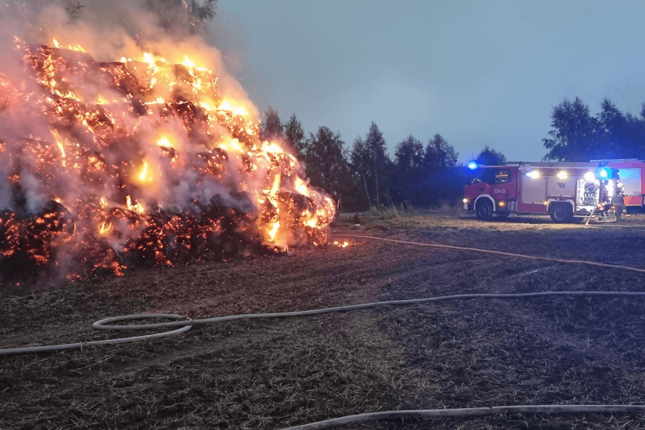 Pożar słomy w Wieszowie