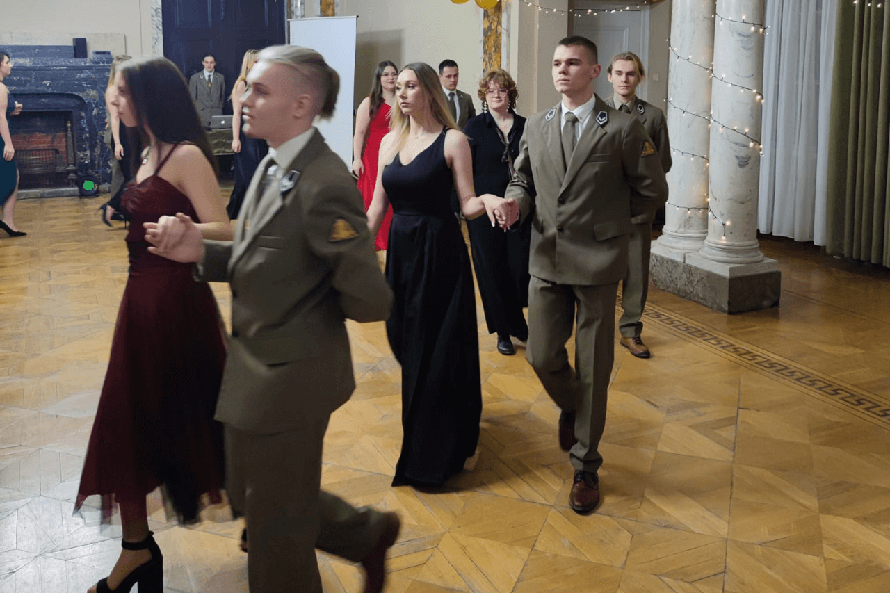 Studniówka Technikum Leśnego w Brynku