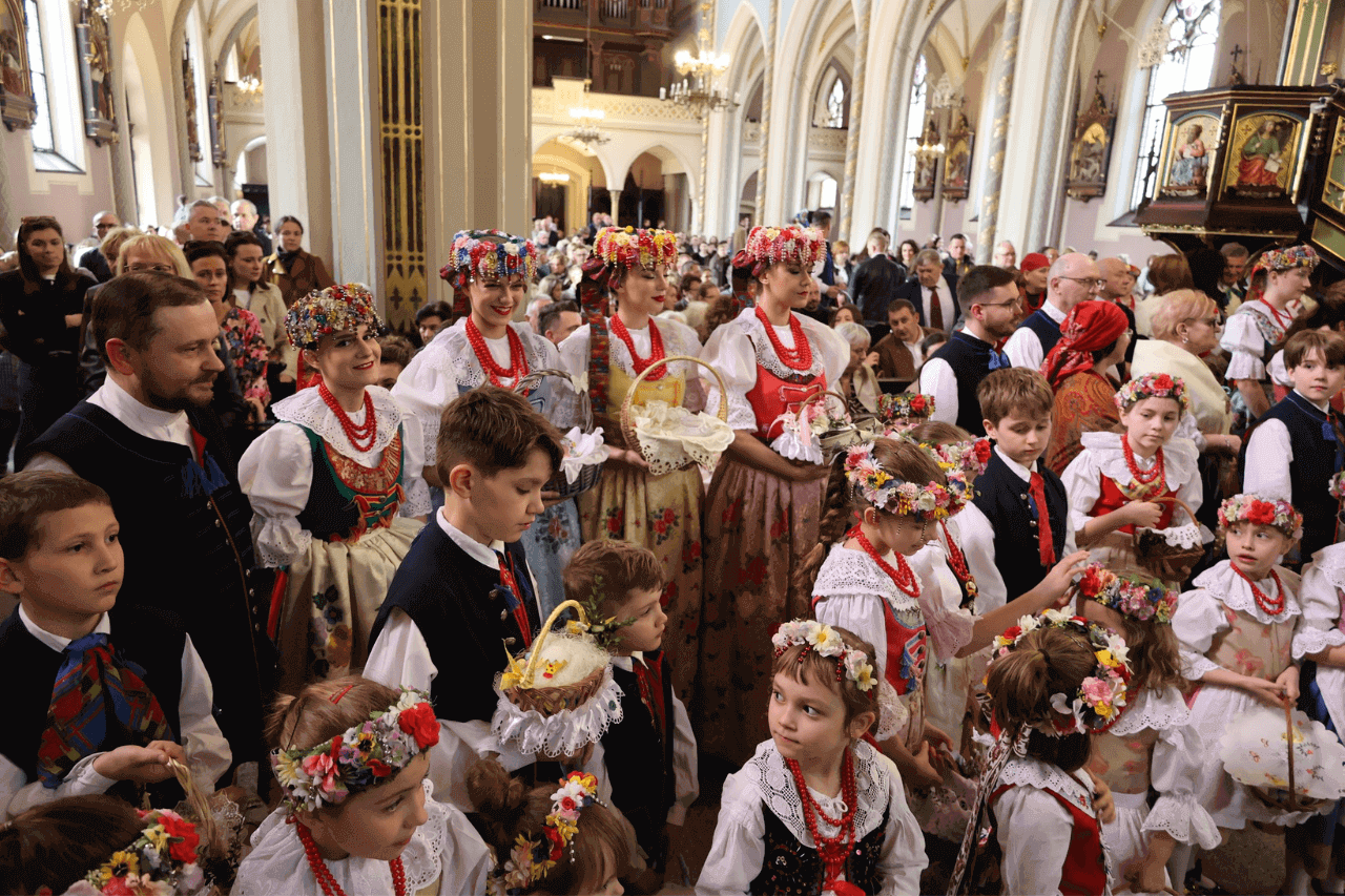 Święcenie pokarmów w Radzionkowie 2024